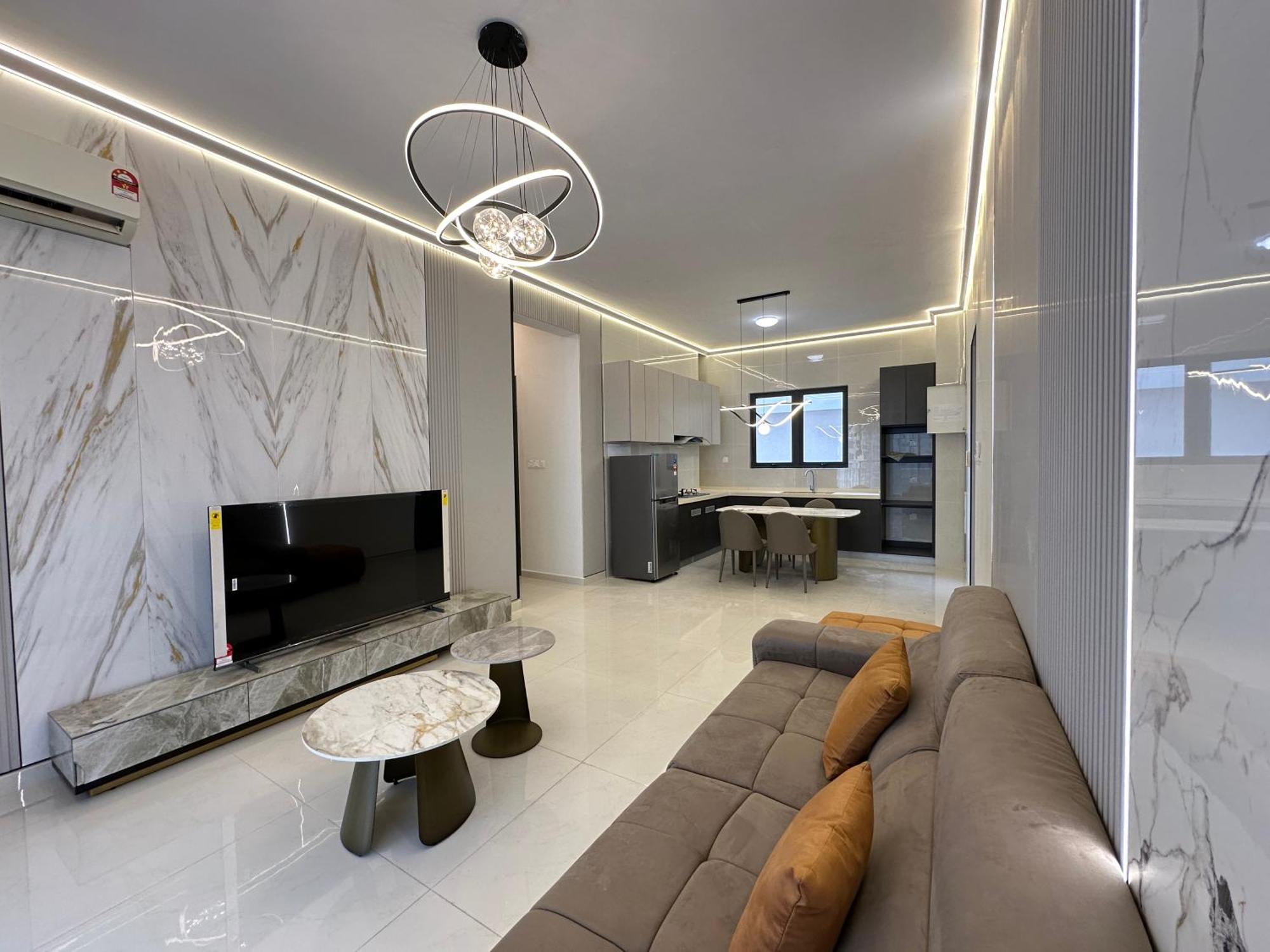 Deluxe 3 Bed 3 Bath *