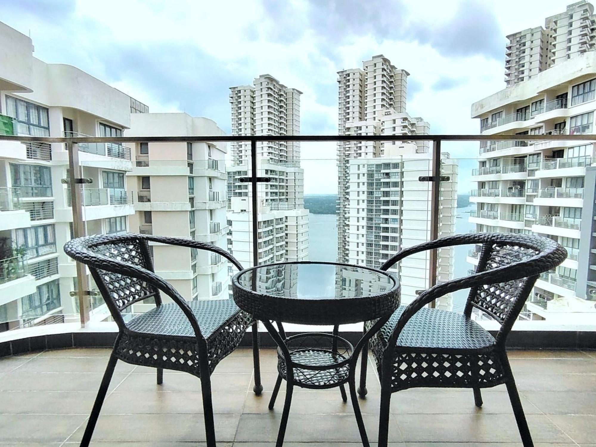 Deluxe 3 Bed 3 Bath Apartment Johor Bahru
